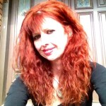 Sassy Auburn glamming off her new hair-do!